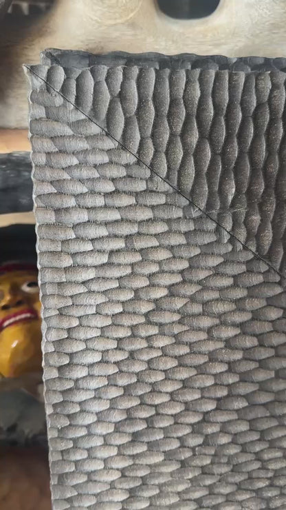 Wooden Sculptured Mirror "Rengkuh" - Black - 70 cm